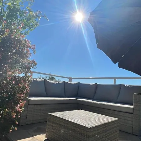 In The South Of France With Heated Pool, Cleaning Included Feriehus